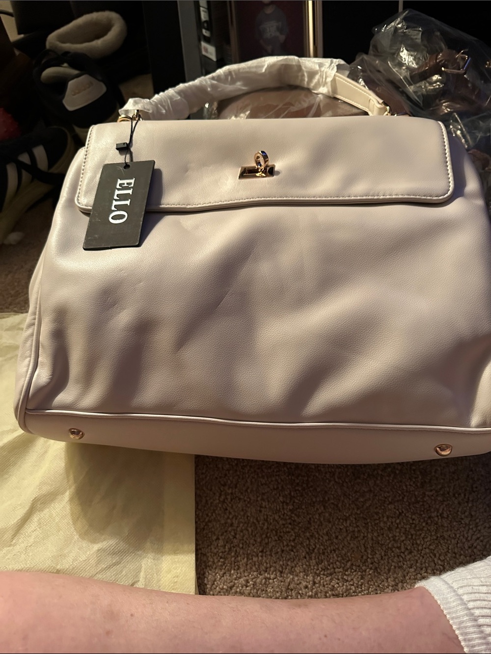 Ello purse